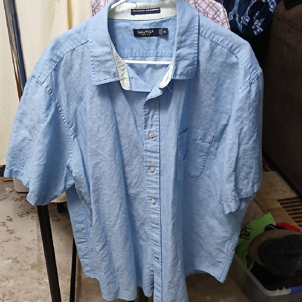 Nautica Men's Blue Short Sleeve Shirt